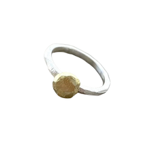 Cargar imagen en el visor de la galería, Anillo Roca Mediana - Rumi Quri