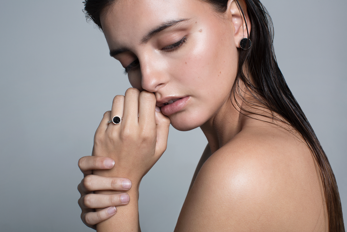 Anillo Círculo Pequeño - CARBONO14