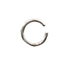 Cargar imagen en el visor de la galería, Earcuff Grande Plata - Solum