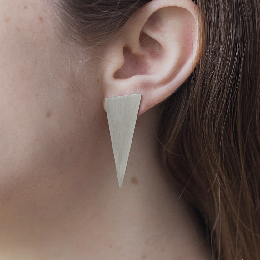 Aros Triángulo Mediano Plata - MINIMAL GOLD