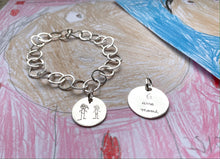 Cargar imagen en el visor de la galería, Pulsera con medalla personalizada
