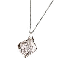 Cargar imagen en el visor de la galería, Colgante Plata Mediano - Solum