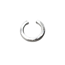 Cargar imagen en el visor de la galería, Argolla Pequeña Earcuff Plata - Solum