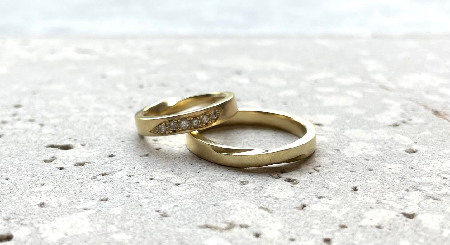 Argollas en Oro amarillo 18k fabricadas a partir de joyas antiguas