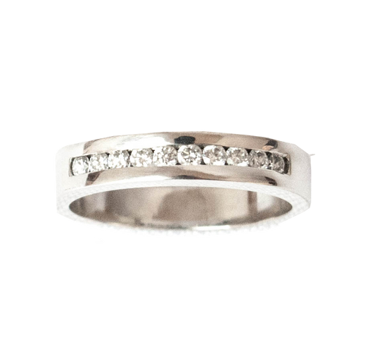 Anillo Cintillo de Oro blanco y diamantes