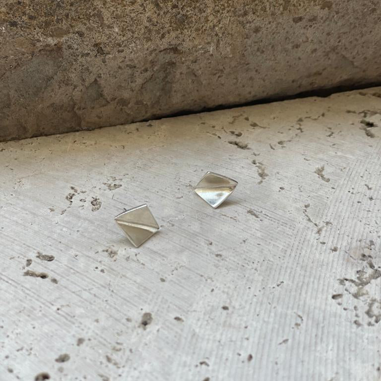 Aros Origami Cuadrado Plata - MINIMAL GOLD