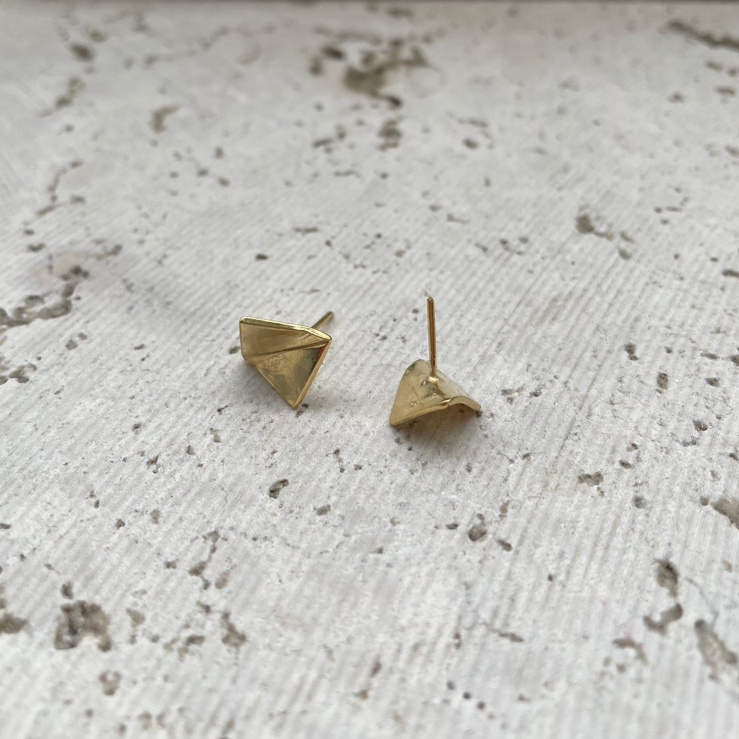 Aros Origami Cuadrado Oro - MINIMAL GOLD