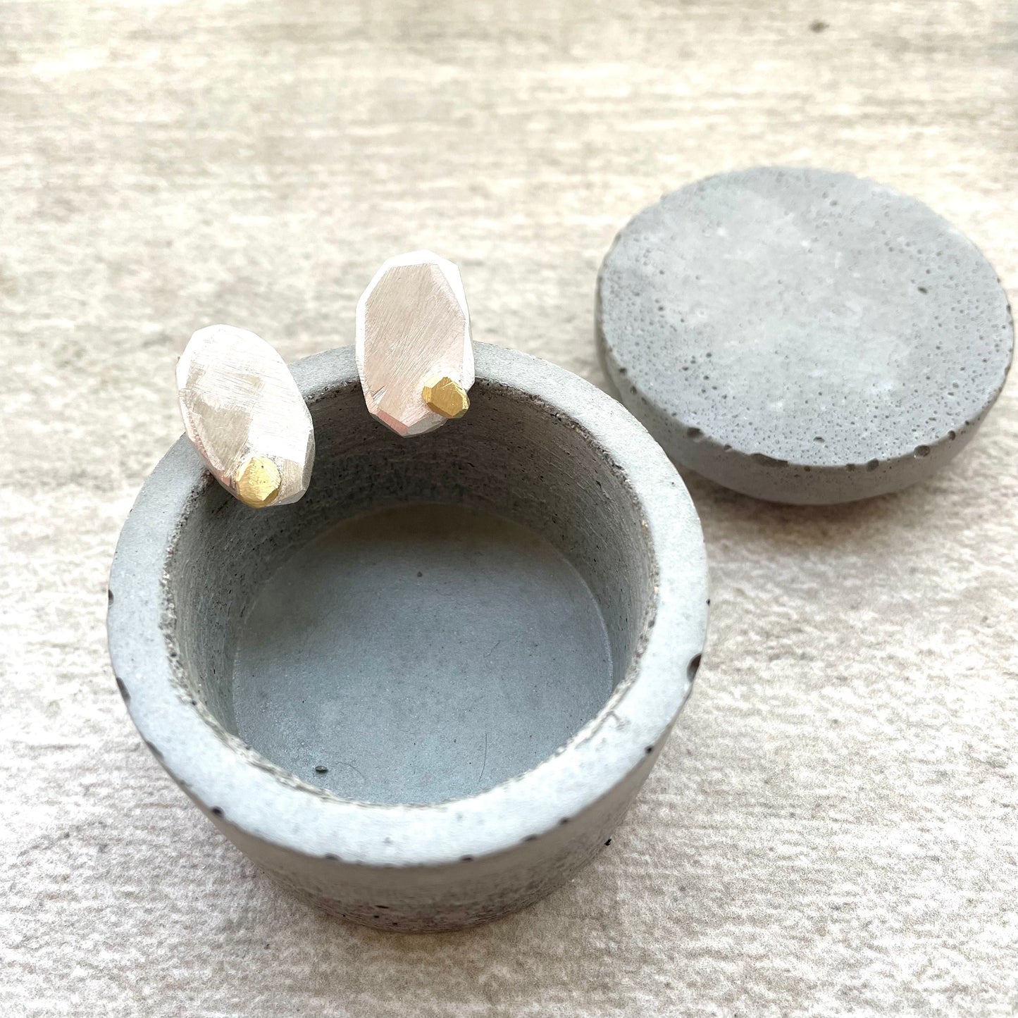 Aros con Roca pequeña - Rumi Quri