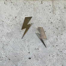 Cargar imagen en el visor de la galería, MINIMAL GOLD - Aros Bowie