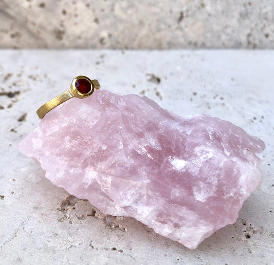 Anillo Oro + Rubí redondo - Nebulae